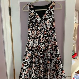 EUC Beautiful WHBM dress. Worn once. Size 2.